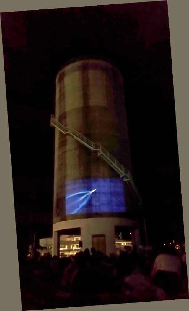 silo park, auckland -screening of apollo 11 - flight scene